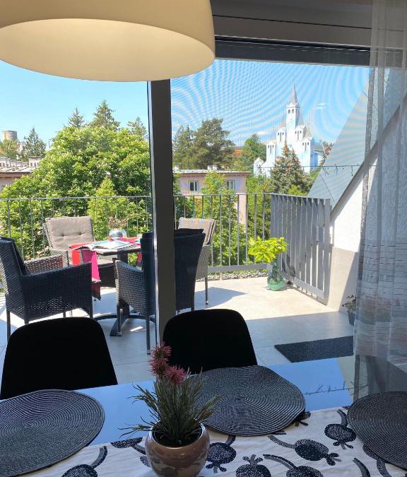 Heviz Apartment | Atrium Apartman Hévíz mit Panoramaterrasse und Tiefgarage