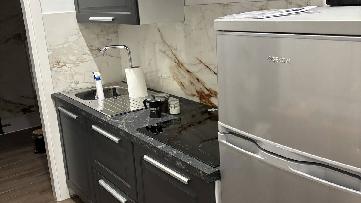 Casagiove Apartment | Atrium B&B, luxe apartment 2 km from the Royal Palace of Caserta, parking included