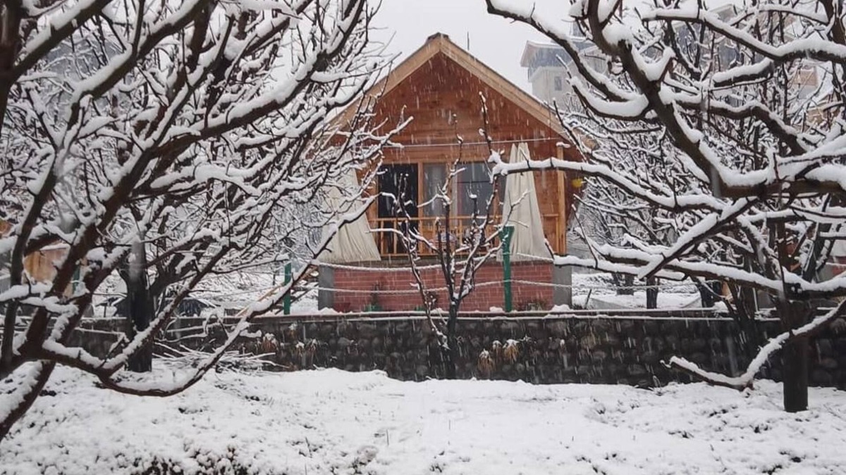 Manali Cottage | Attic Cottage 2BHK - W/ Mountain view, 5 min away from Mall Road