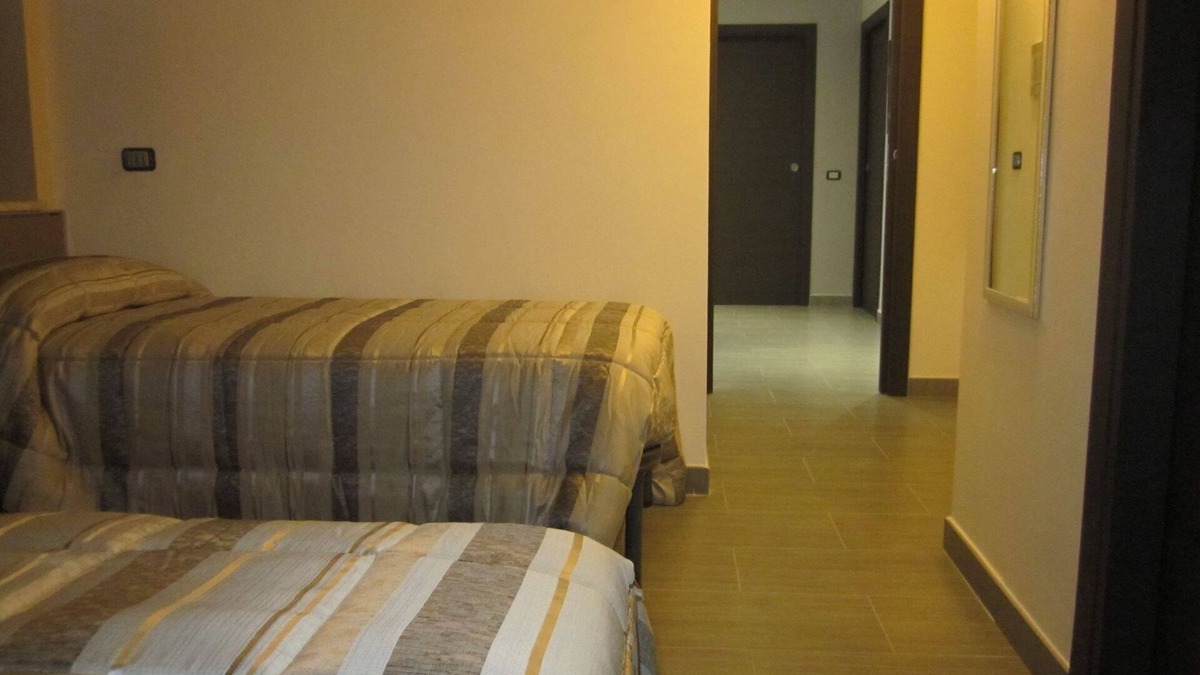Campolattaro Hotel | Attic room with lake view - Bedroom with lake view