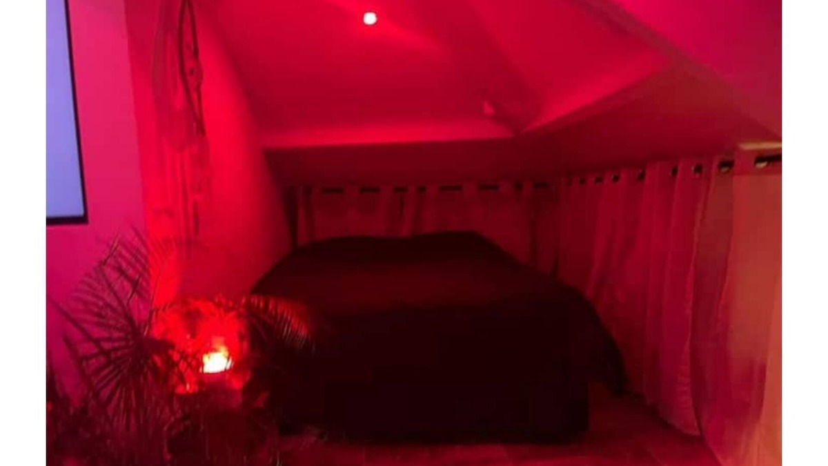 Villemomble Apartment | Attic studio with top-of-the-range amenities