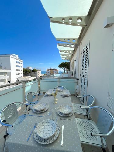 Fogliano Marina Apartment | Attico Alba -Flexrent Abissinia