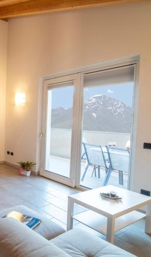 Dubino Apartment | Attico Bella Vista