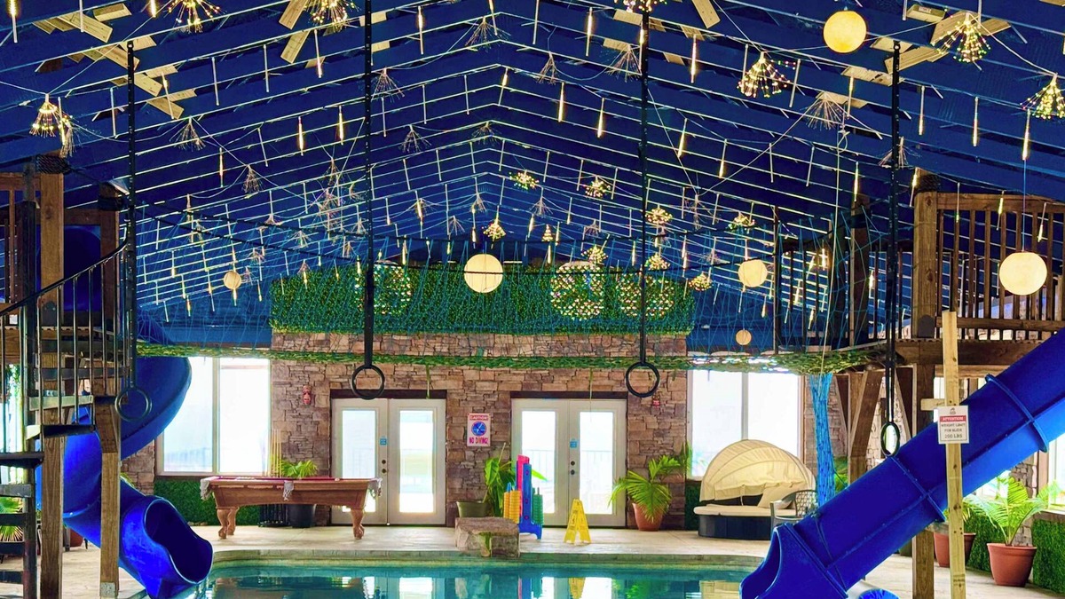 South Pittsburg Cabin | Attitude Adjustment Cabin with hot tub, fire pit, & indoor pool!