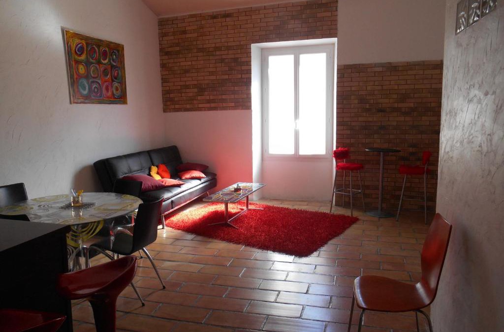 Saint-Laurent-le-Minier Apartment | attitude zen