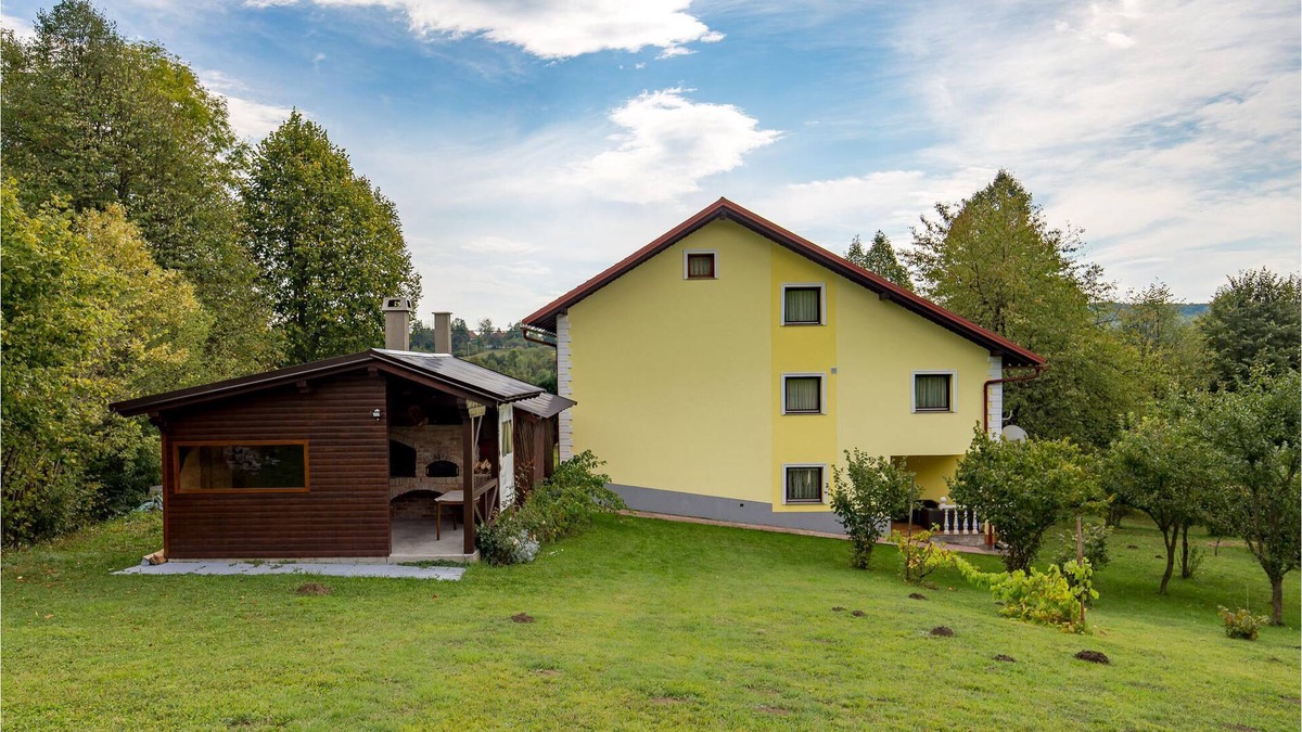 Vrbovsko Apartment | Attractive apartment for an unforgettable vacation in a quiet location.????