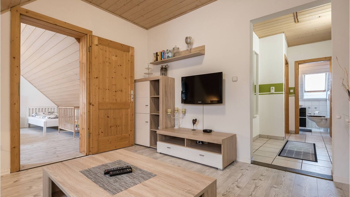 Altenerding Apartment | Attractive apartment in an attractive location. Near the beautiful old town of Erding.