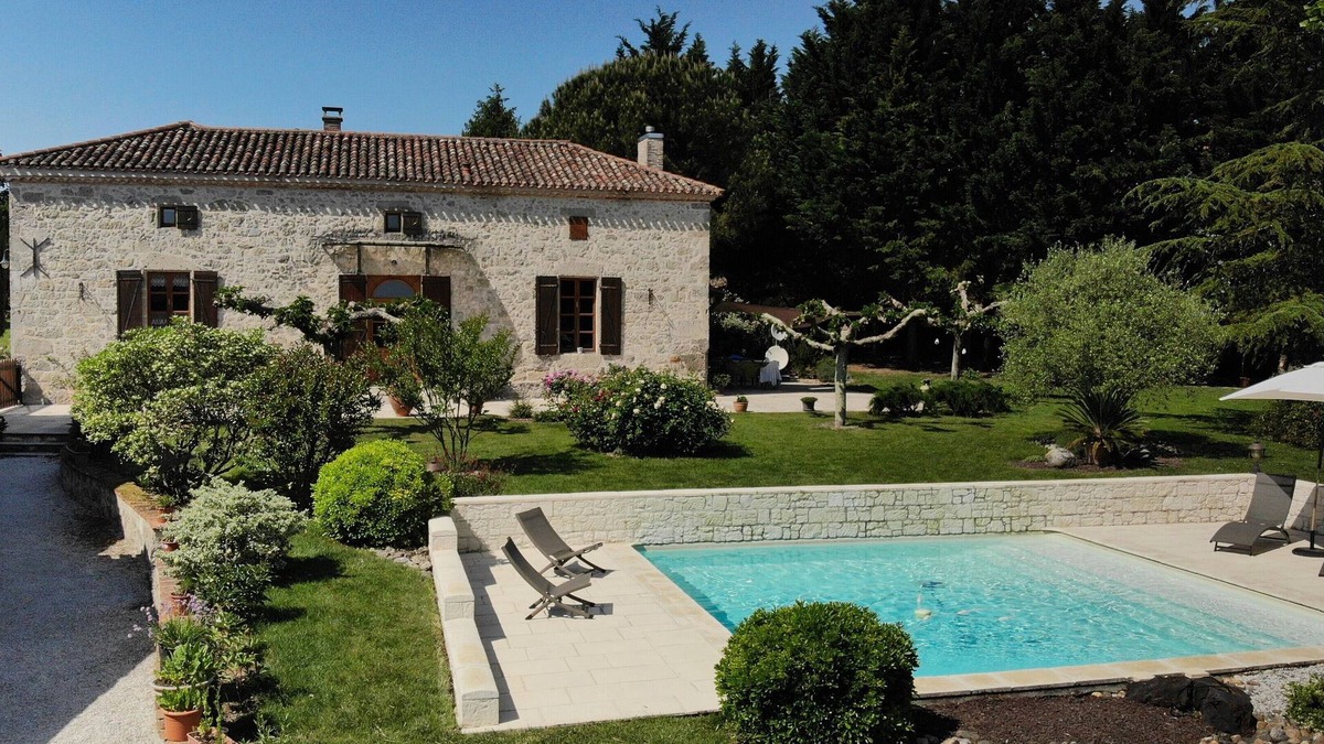 Bazens Bed & Breakfast | Attractive room in a peaceful, country home