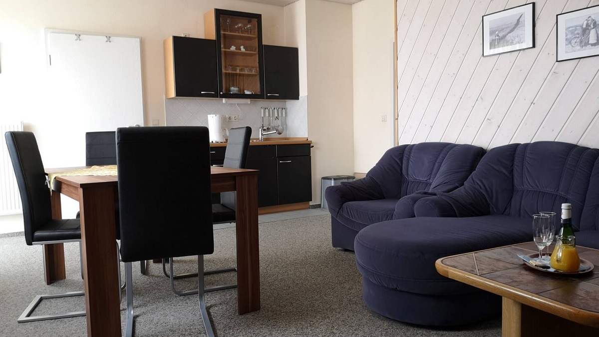Bad Goegging Apartment | Attractive vacation apartment (38m2) with balcony