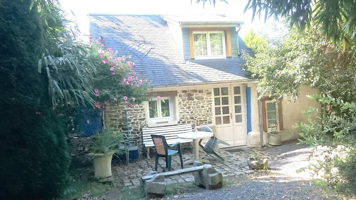 Bacilly House | attractively restored detached cottage with garden