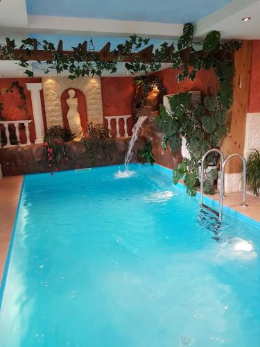 Neundorf Apartment | Attraktive FeWo in Rosenthal am Rennsteig