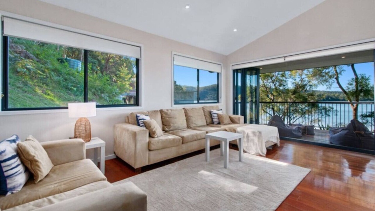 Bar Point House | Attunga - Stunning waterviews
