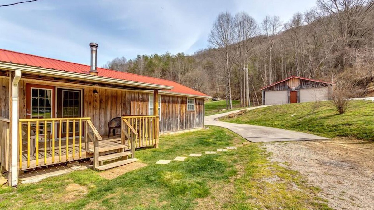 Duff House | ATV Trail Access! Secluded Mountain Retreat