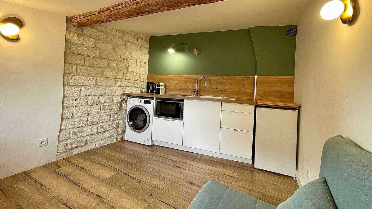 Les Beaux-Arts Apartment | Atypical apartment - near garden