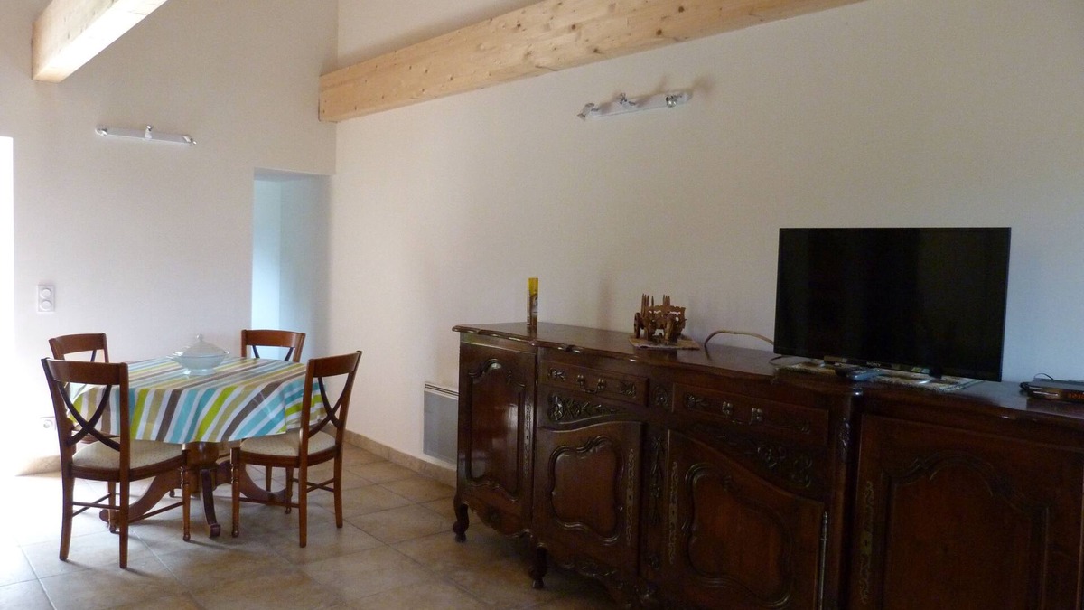 Levie Apartment | Atypical "Aurèle" studio in the center of the village of Lévie