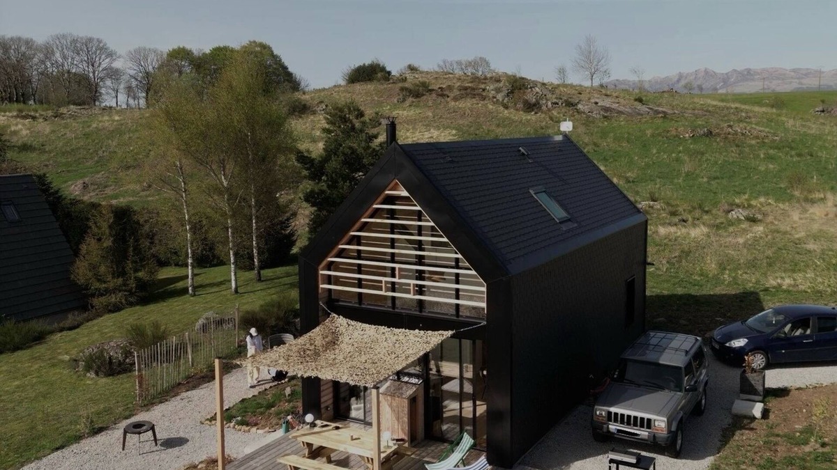 Saint-Genes-Champespe Ski Chalet | Atypical chalet in the heart of the Auvergne volcanoes
