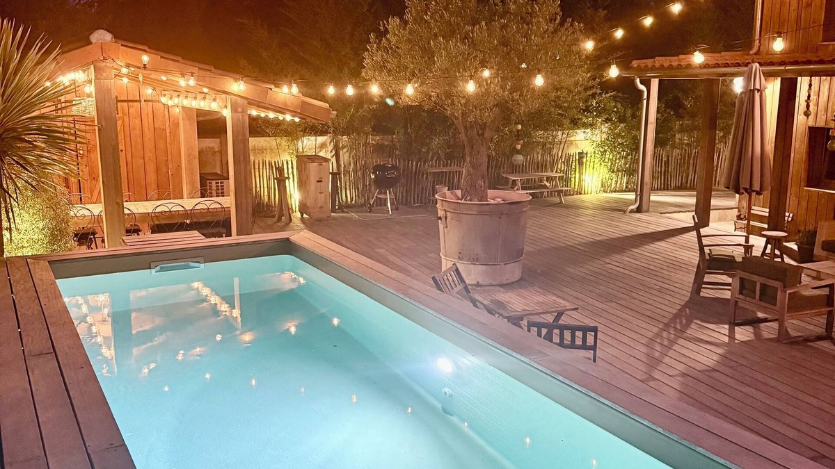 Saint-Trojan-les-Bains Villa | Atypical villa "Cabane Oléron" with heated swimming pool
