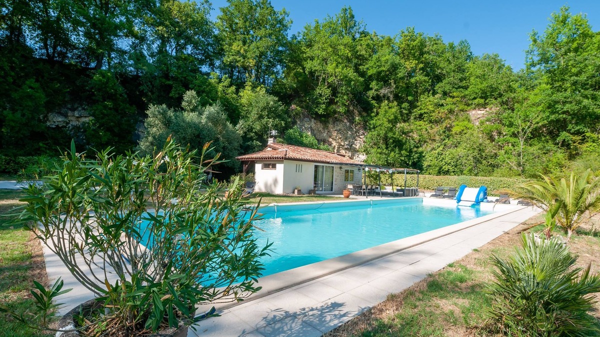 Vianne House | Au Bonheur Caché - Five Bedroom House, Sleeps 15