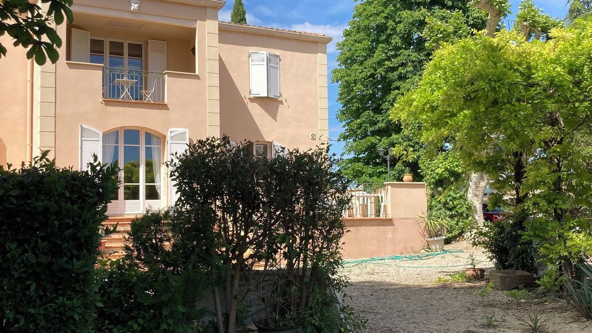 Oraison House | Au Cœur de la Provence Superbe Maison de 230m2jardin 2500m2 Jacuzzi11 Couchages