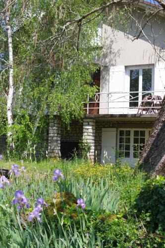 La Chapelle-Faucher Bed & Breakfast | Au Catalpa