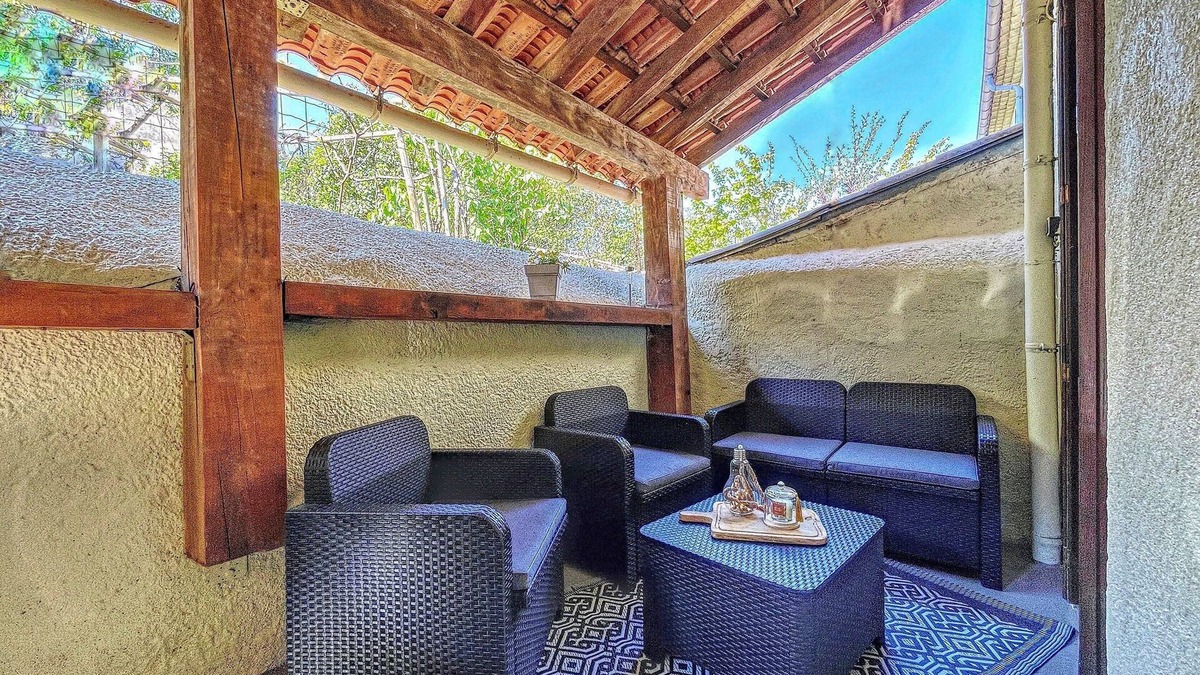 Joyeuse Apartment | Au Coeur Ardéchois - With shaded terrace