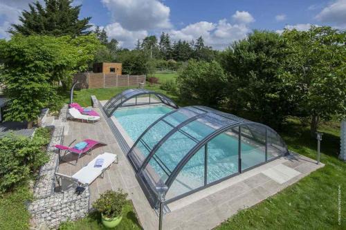Monteaux Bed & Breakfast | Au Coeur Du Bien Etre, chambre d'hôtes avec piscine chauffée et couverte, SPA, sauna, massages