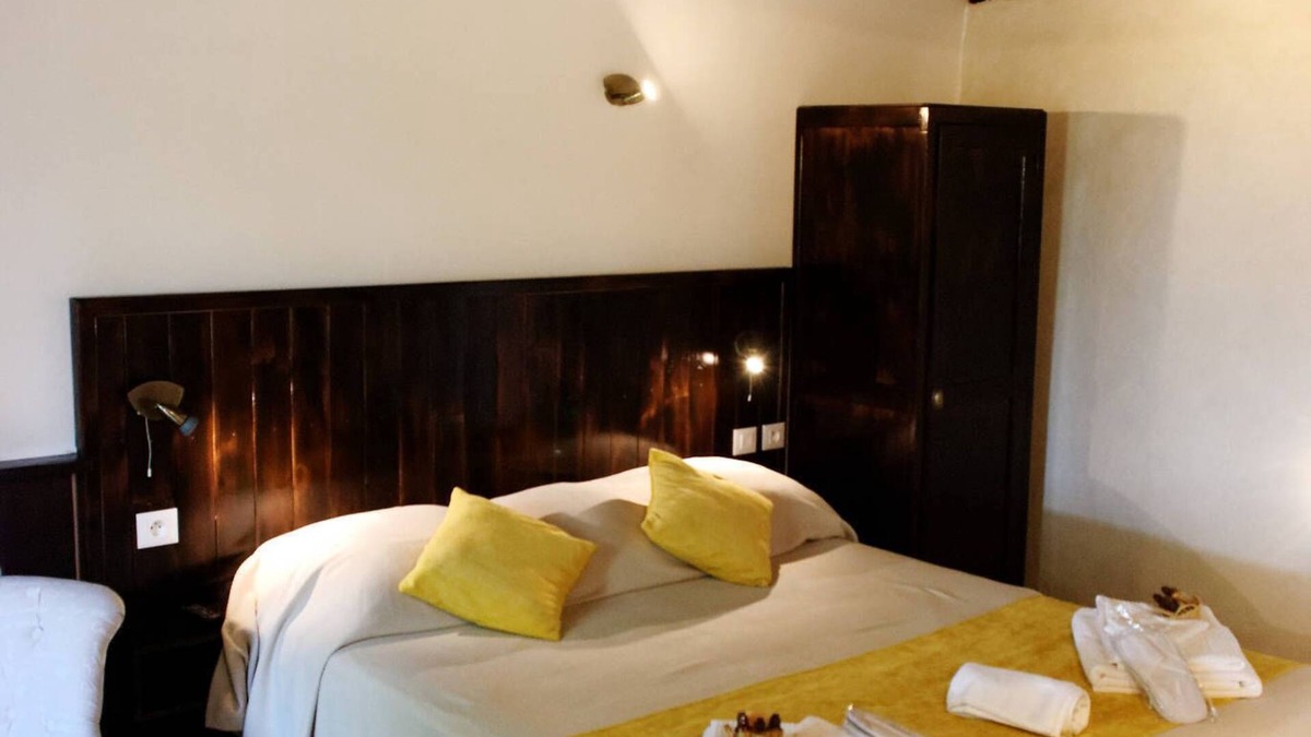 Gillonnay Bed & Breakfast | Au Dessus de Parady