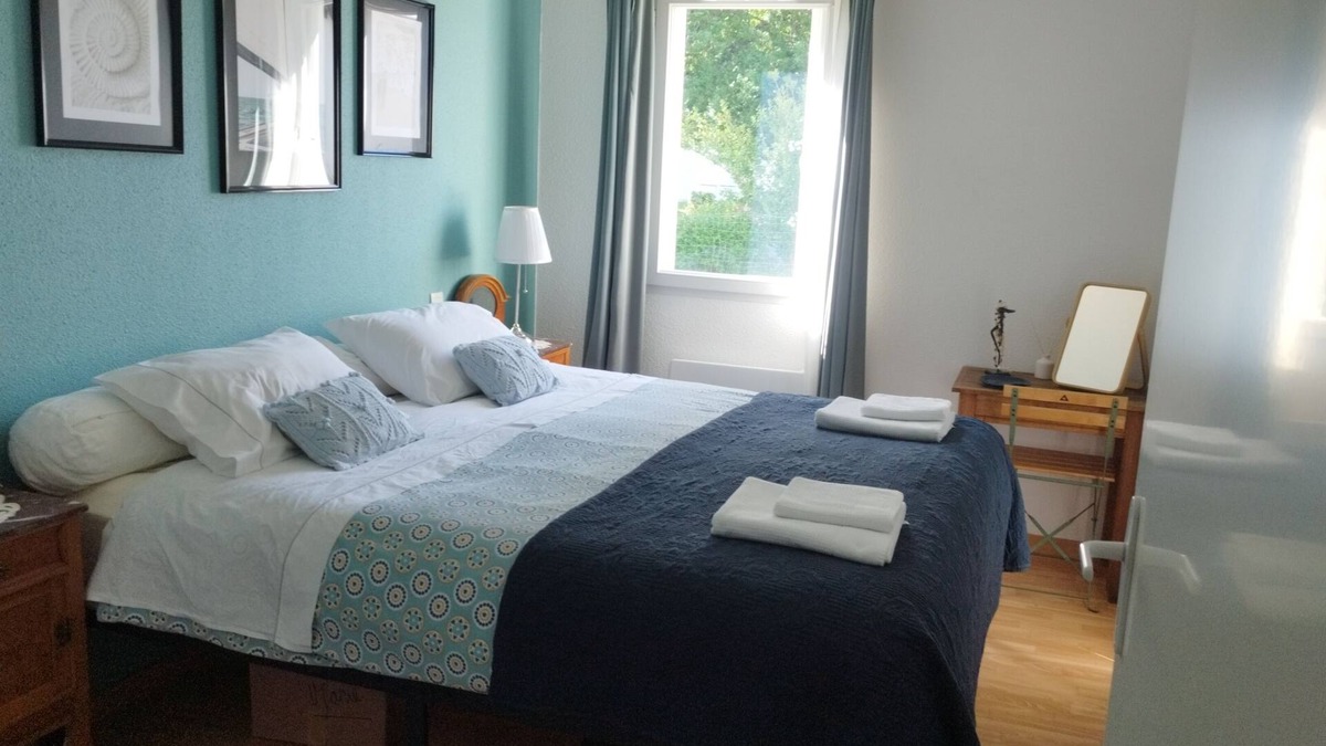 Gaillac Apartment | Au Levant de Marie Il: luxury apartment with swimming pool and gym