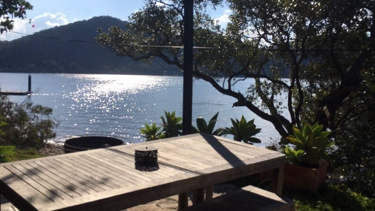 Milsons Passage Cottage | waterfront . MACKYS . outdoor firepit HAWKESBURY RIVER stunning views