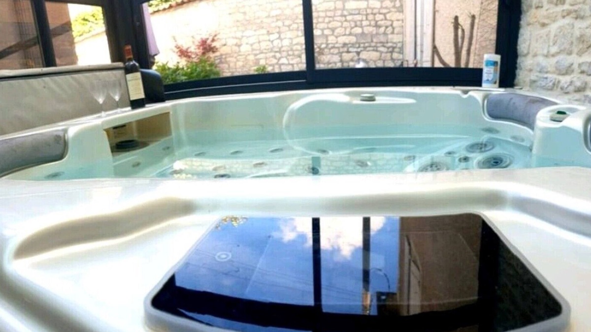 Saint-Jean-d'Angely Apartment | Au paradis d'Anges & Lits