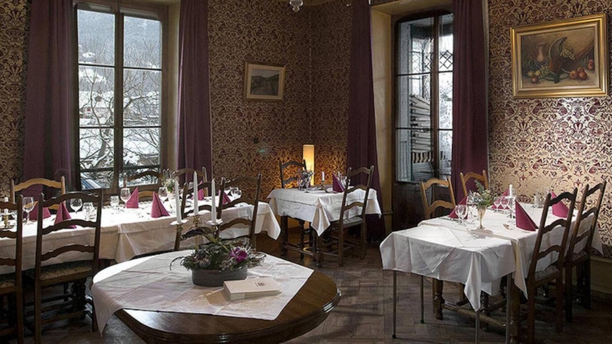Monthey Hotel | Au Vieux Manoir