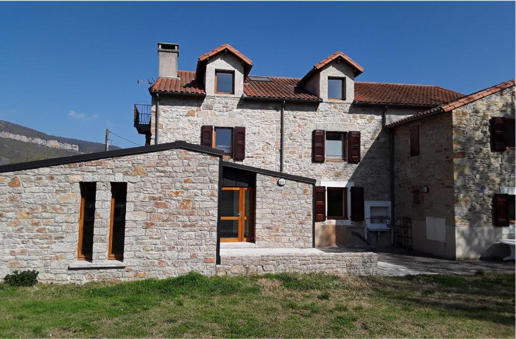 Millau Hostel | Auberge de jeunesse HI Millau La Maladrerie
