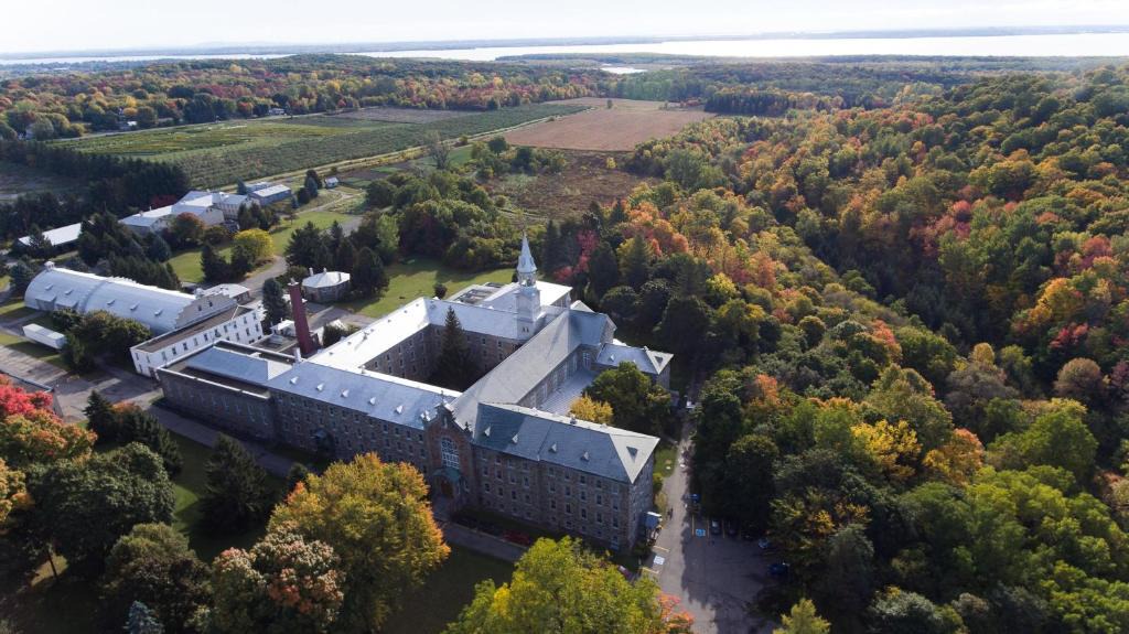 Oka Bed & Breakfast | Auberge de l'Abbaye d'Oka