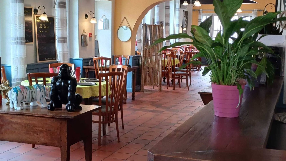 Dompierre-sur-Besbre Hotel | Auberge De L'Olive