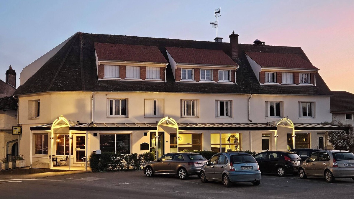 Losne Hotel | AUBERGE DE LA MARINE