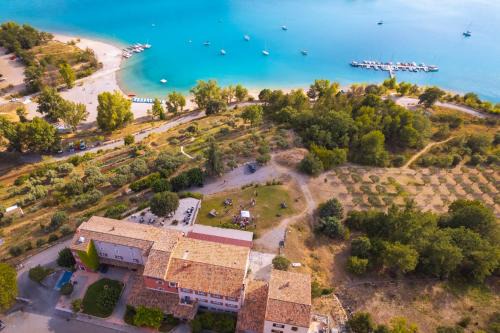 Les Salles-sur-Verdon Hotel | Auberge des Salles