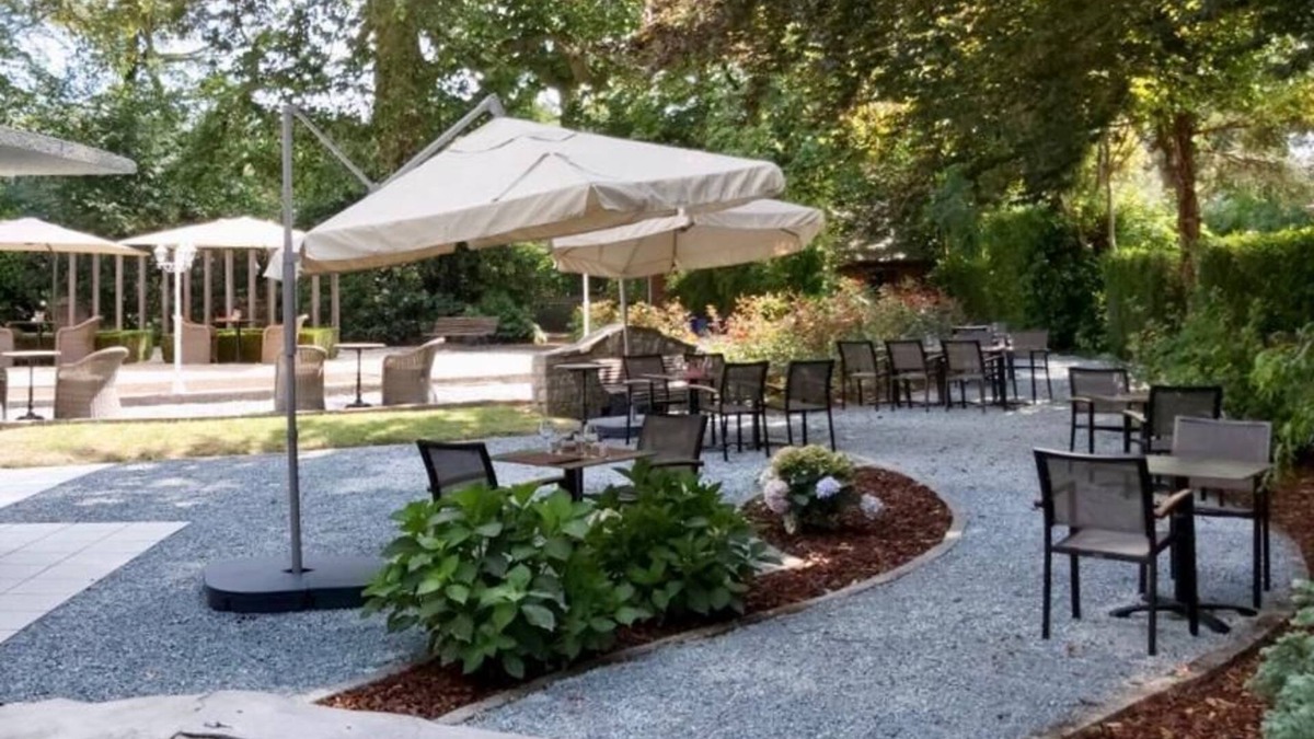 Enghien Hotel | Auberge du Vieux Cedre