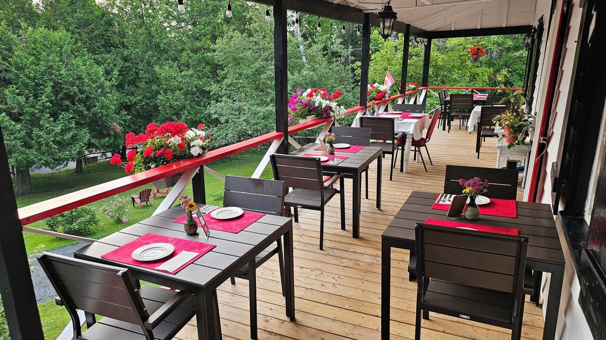 Pointe-au-Pic Bed & Breakfast | Auberge La Chatelaine