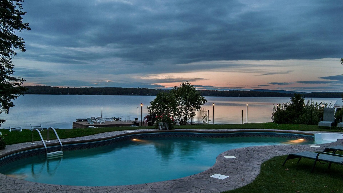 Nominingue Hotel | Auberge Villa Bellerive