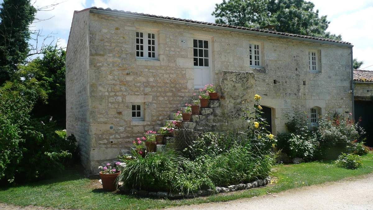 La Clisse Cottage | AUBIERRE LA RIVIERE LA CLISSE