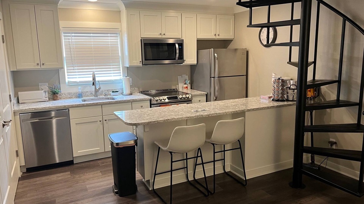 Auburn - Opelika Condo | Auburn Game Day Condo 2-Blocks From Jordan Hare