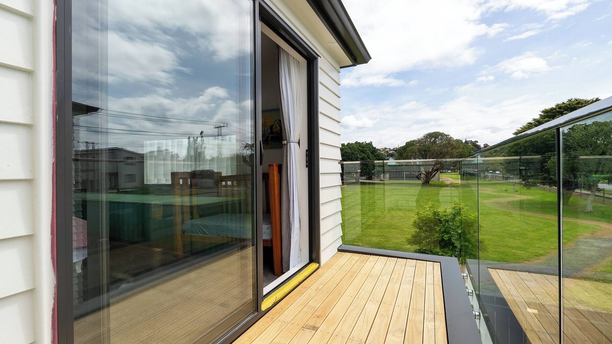Greenlane - Ellerslie Villa | Auckland Golden Phoenix Holiday Homes