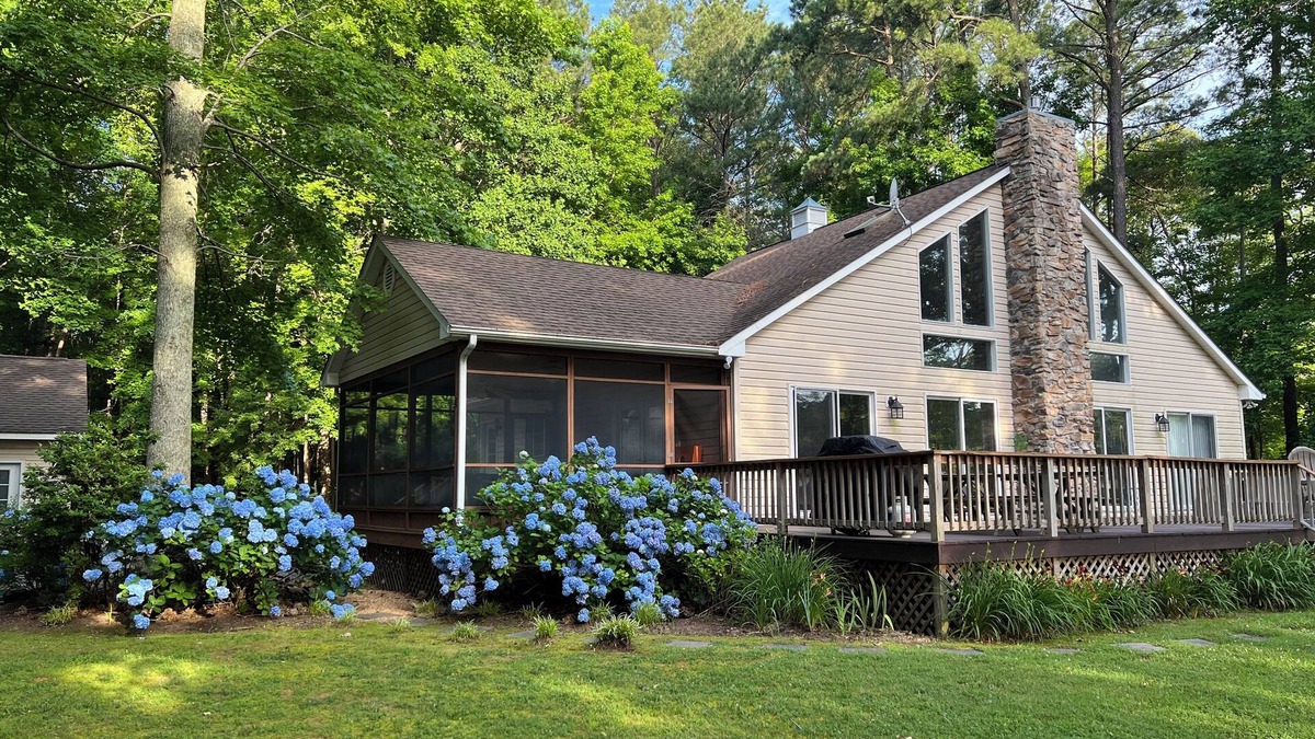 Reedville House | August weeks still available! Fish and crab from private, waterfront dock!
