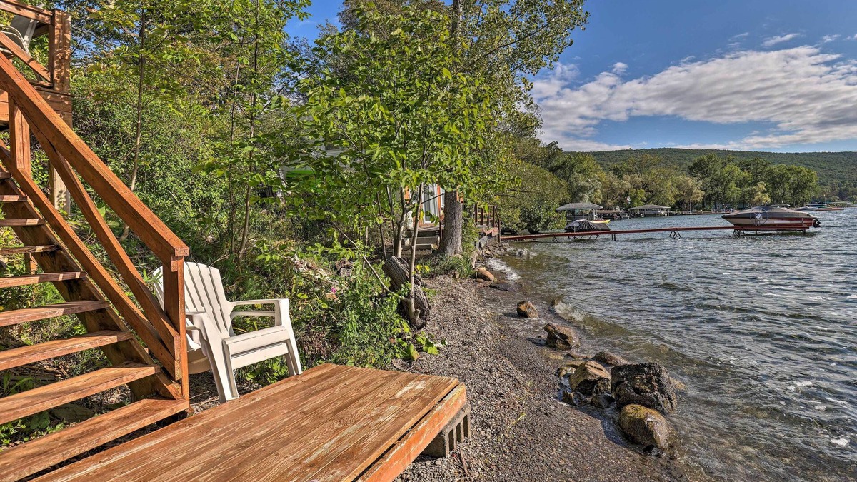 Middlesex House | 'Aunt Al's Place' Home on Canandaigua Lake w/Deck