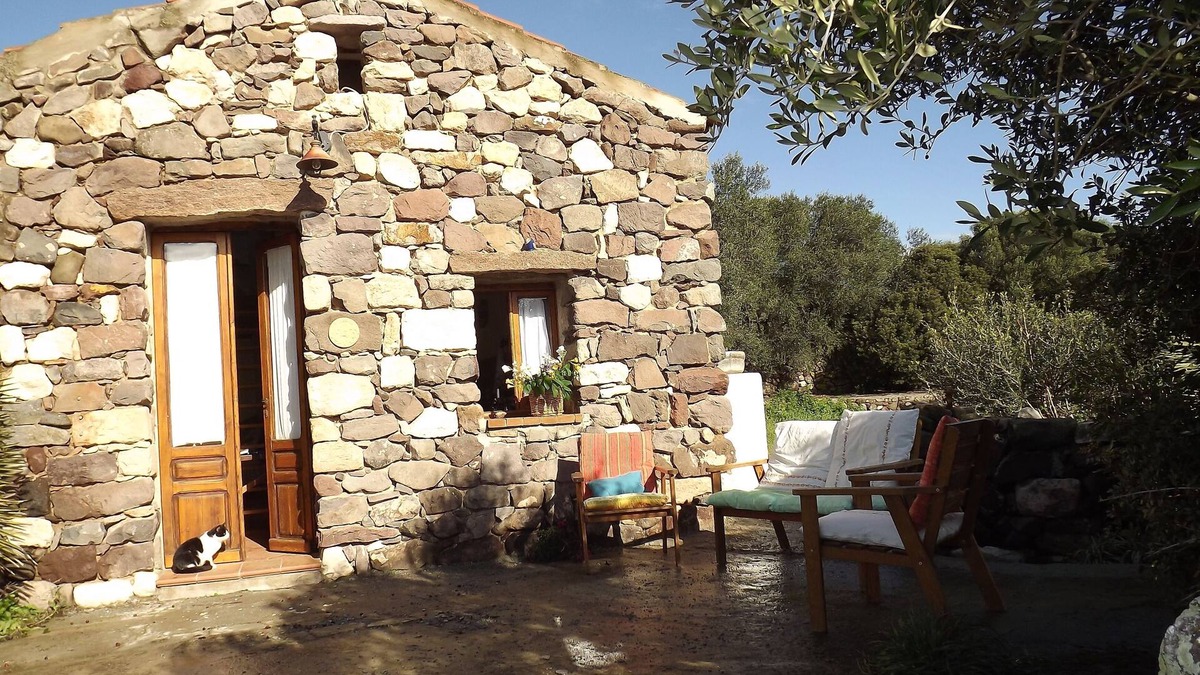 Sant'Antioco Cottage | Aunt Luisa's cottage in Sardinia, five minutes from the sea
