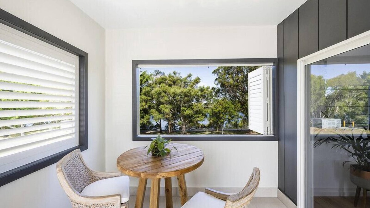 Yamba Apartment | Aura Apartment, Embark on a rejuvenating solo retreat or a romantic escape