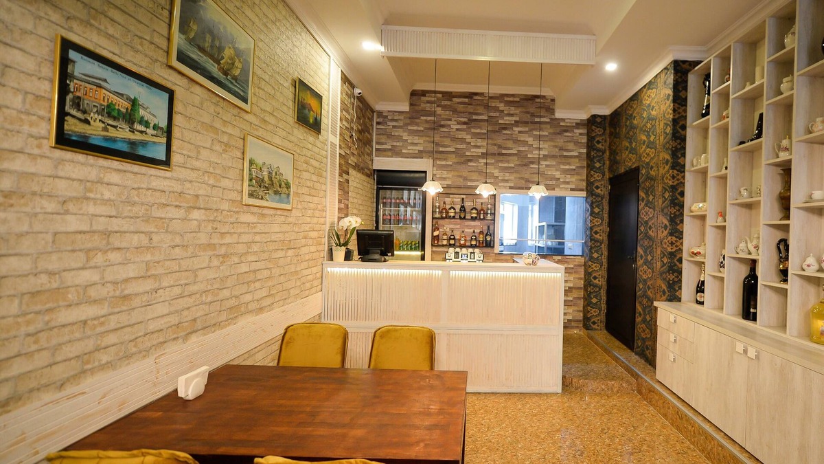 Old Boulevard Hotel | Aura Boutique Hotel