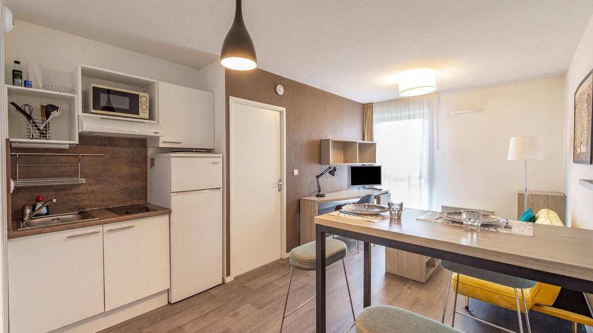 Toulouse South-East Apartment | Auriol - Appt contemporain