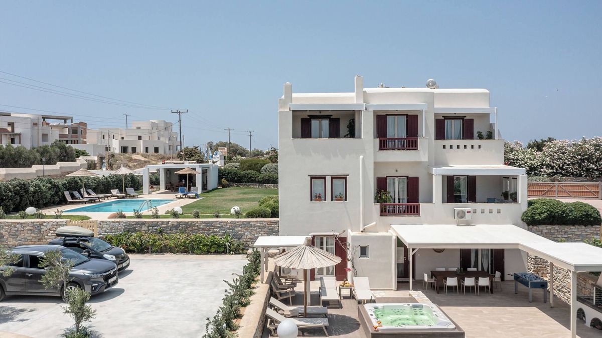 Agios Prokopios Villa | Aurora 8 bedroom Villa with private pool & Jacuzzi - Naxos