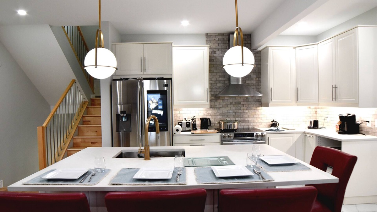 Yellowknife House | Aurora Guesthouse